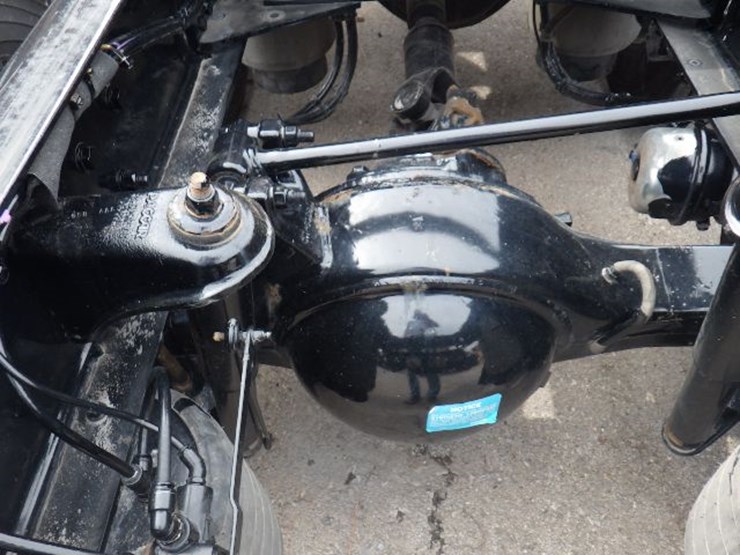 2022-kenworth-t680-image-12