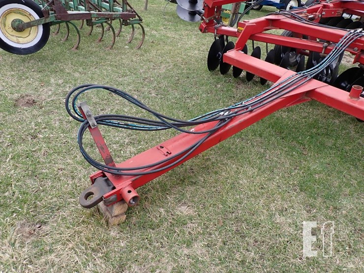 case-ih-3900-image-3