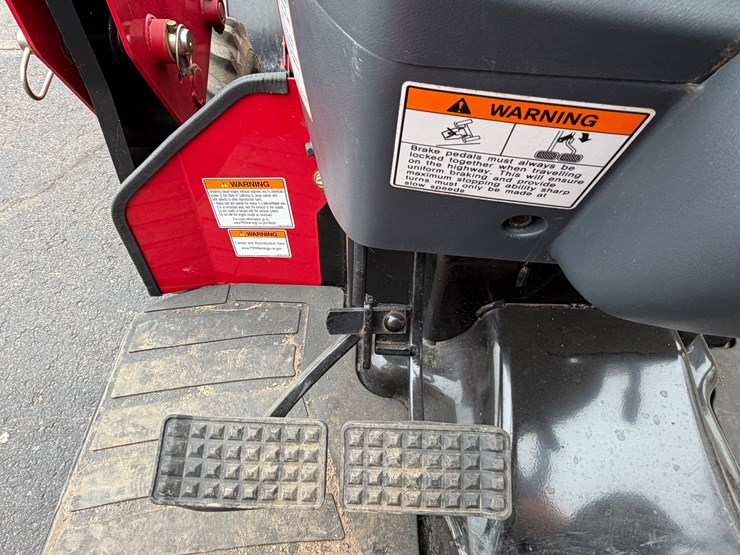 #1022-•-mahindra-2638-tractor-with-loader-(eau-claire,-wi)-image-28