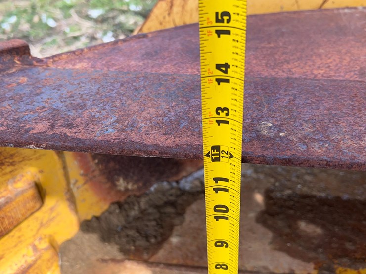 john-deere-12-image-4