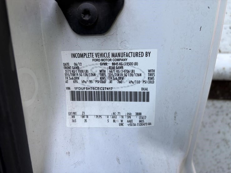 2012-ford-f550-image-17