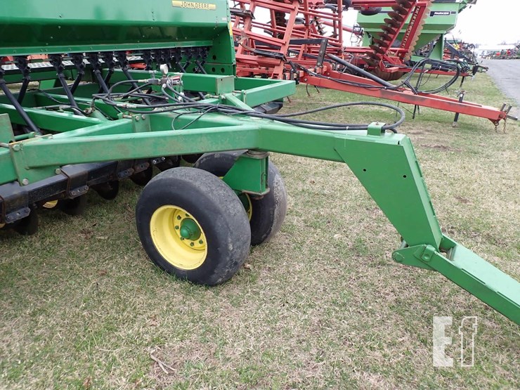 john-deere-750-image-3
