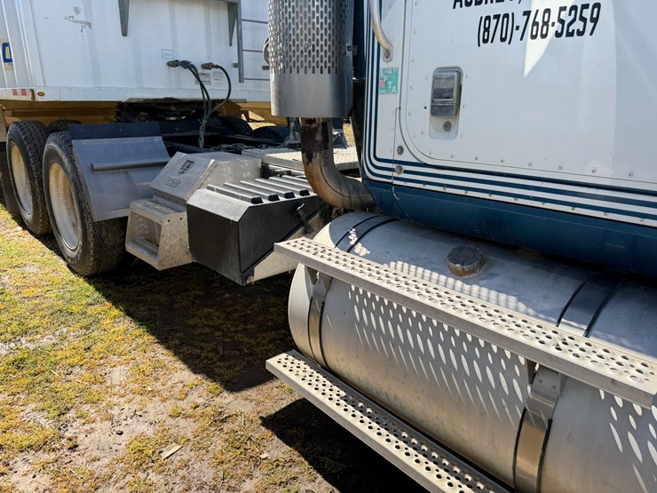 #42452-•-2007-international-l9427-daycab-truck-tractor-vin:-2hscnapr37c468369-image-40