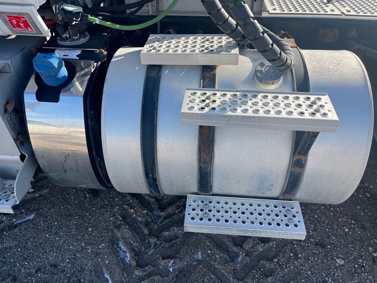 2015-international-prostar-image-12