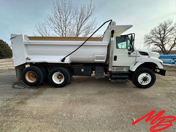 2008-international-7400-image-6