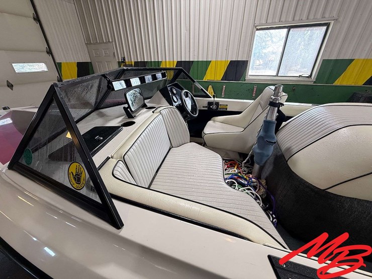 1993-chevrolet-350-image-33