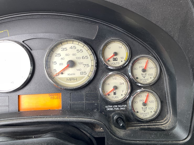 2016-international-prostar-image-49