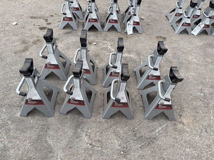 (8)-3-ton-jack-stands-image-1