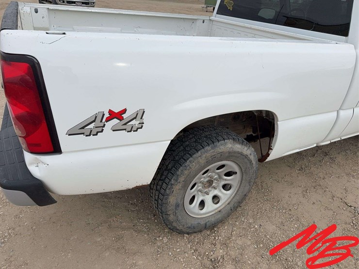 2007-chevrolet-silverado-1500-image-17