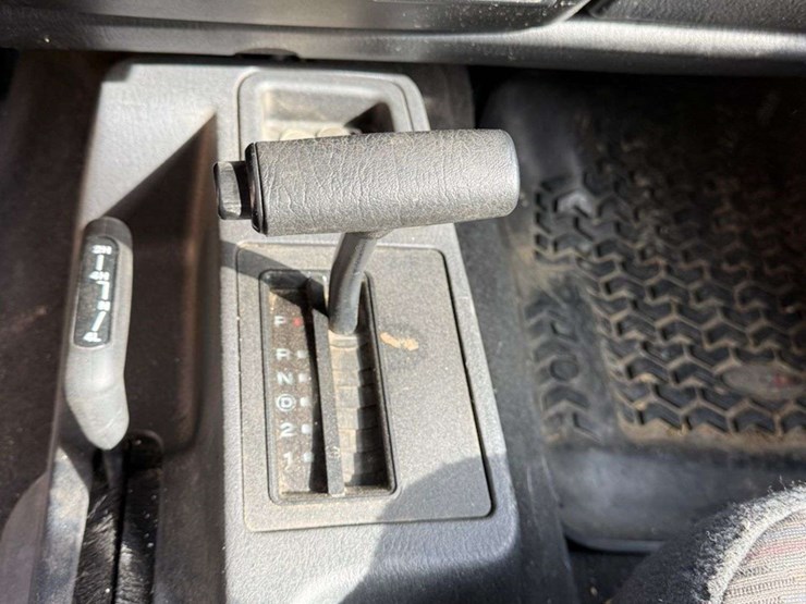 2004-jeep-wrangler-sport-image-28