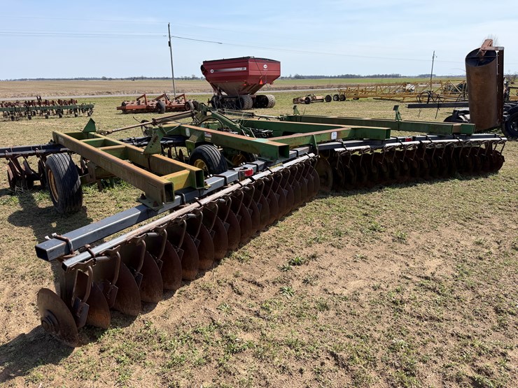 john-deere-630-image-4