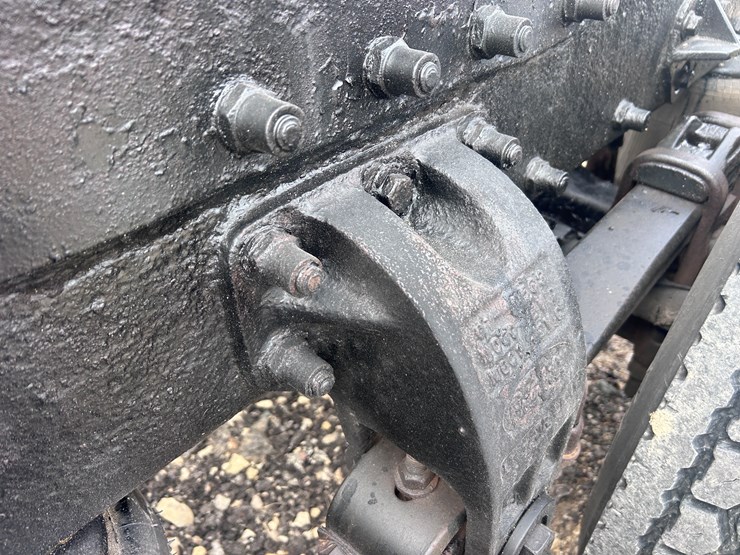 1998-peterbilt-379-image-34