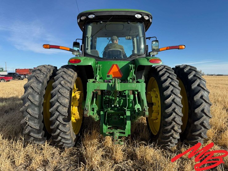 2010-john-deere-8245r-image-4