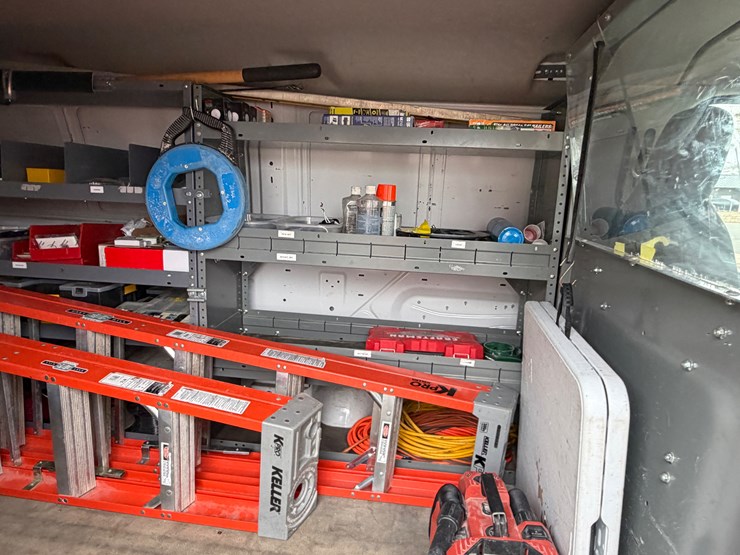 #1020-•-2014-ford-econoline-service-van-(eau-claire,-wi)-(has-wi-title)-image-21