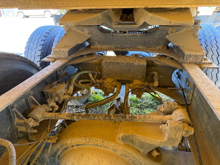 #42452-•-2007-international-l9427-daycab-truck-tractor-vin:-2hscnapr37c468369-image-17