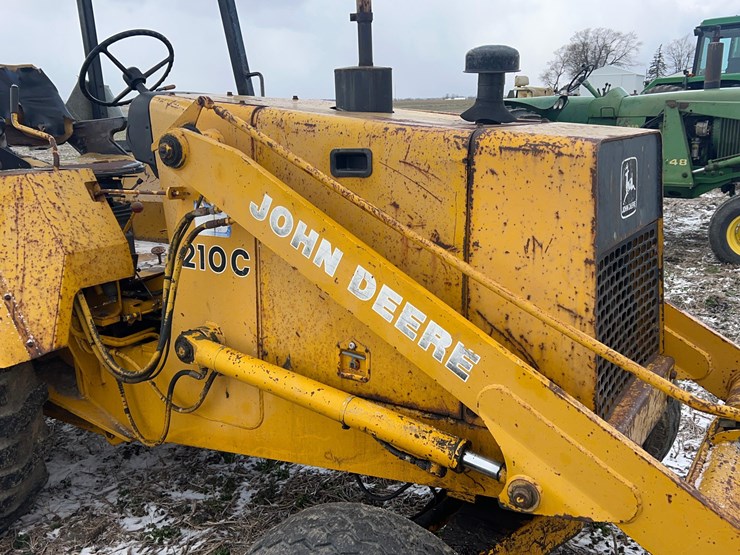deere-210c-image-7