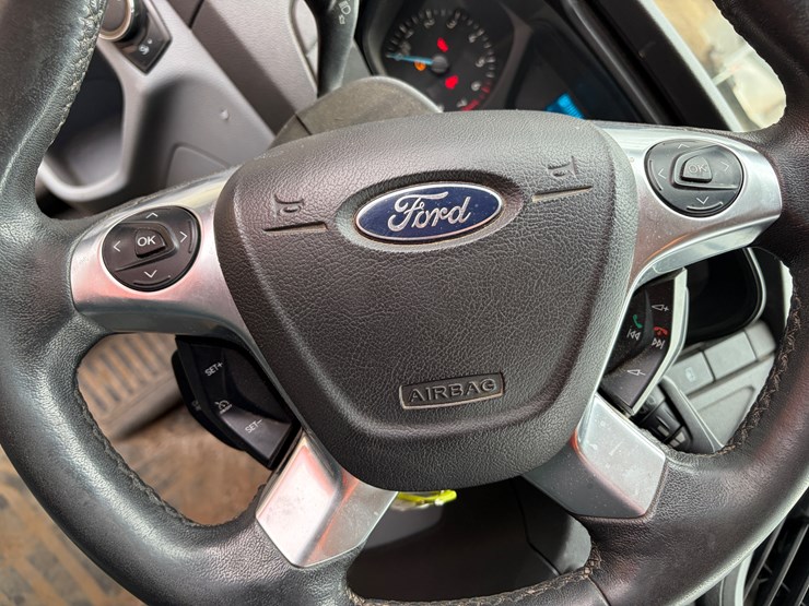 2015-ford-transit-image-12