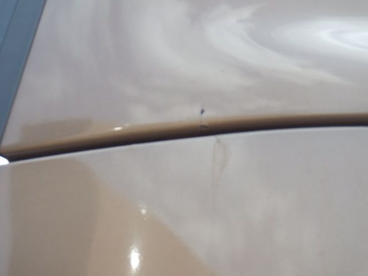 2022-volvo-vnl300-image-8