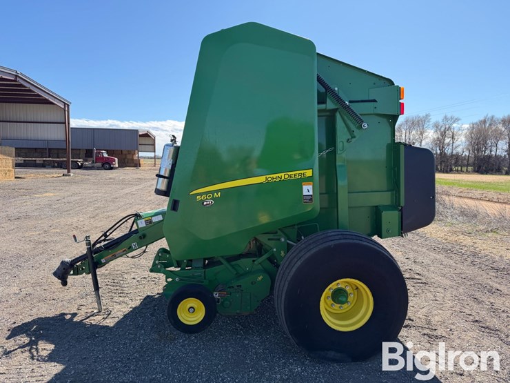 2022-john-deere-560m-image-8