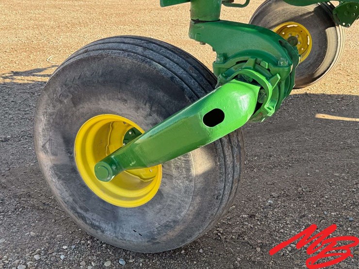 2024-john-deere-w260r-image-12