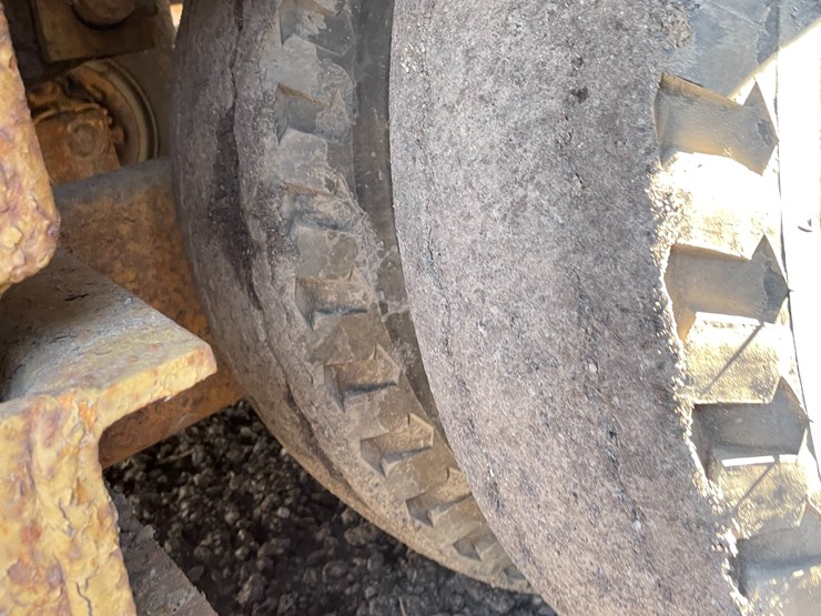 #6062-•-1992-bera-tandem-axle-tilt-bed,-equipment-trailer-(has-wi-title)-image-12