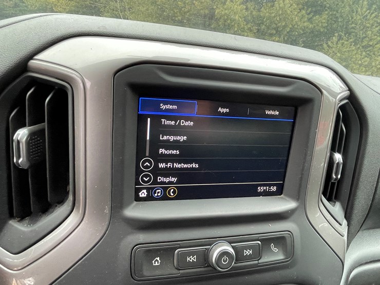 2020-chevrolet-2500hd-image-34