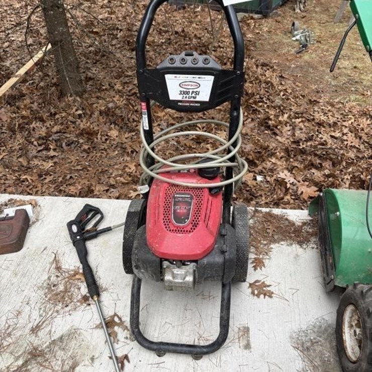 Simpson 3300 PSI Pressure Washer