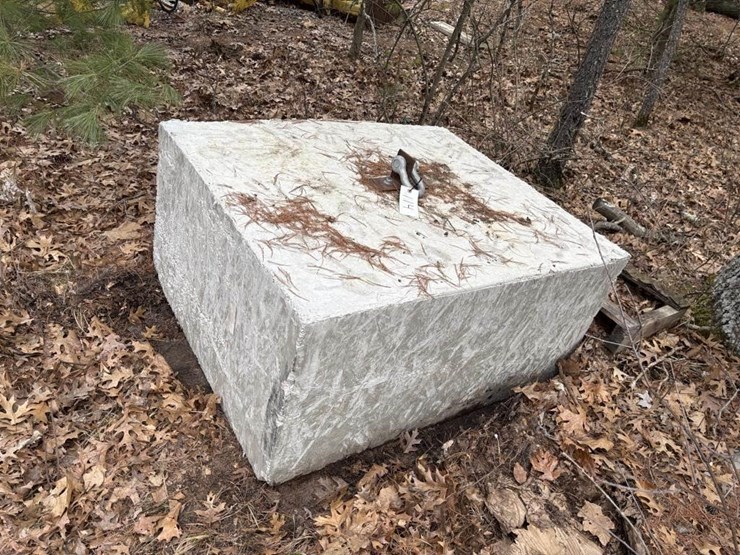 cement-40"-x-48"-x-23"-block-image-3