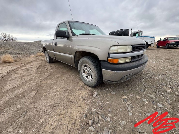 2002-chevrolet-silverado-1500-image-3