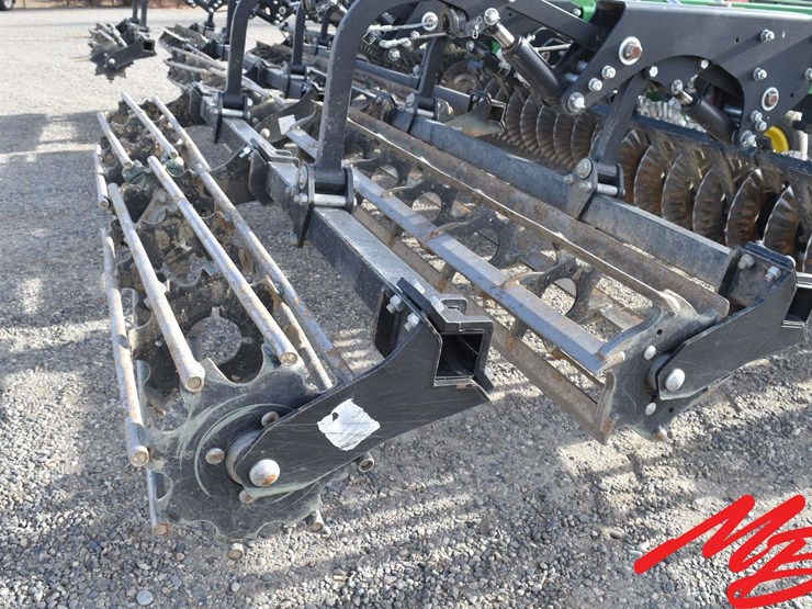 2019-john-deere-2660vt-image-42