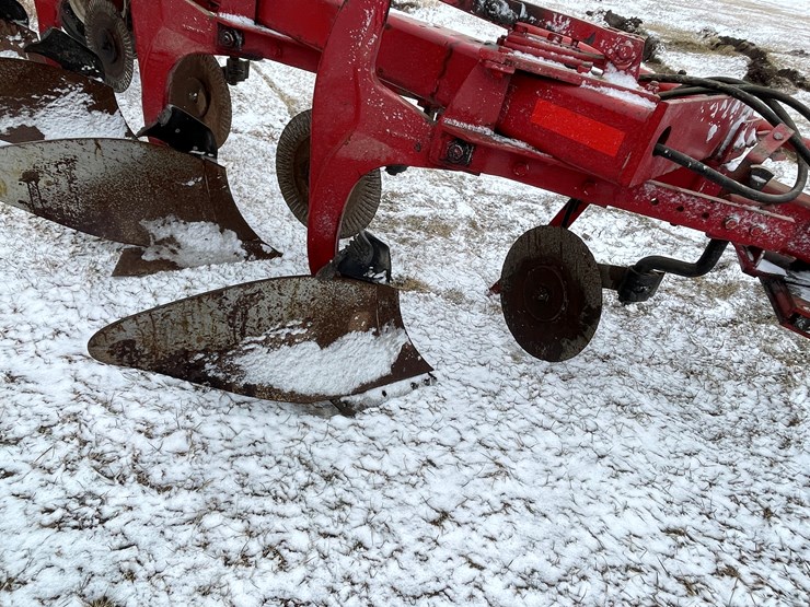 2004-international-720-image-17