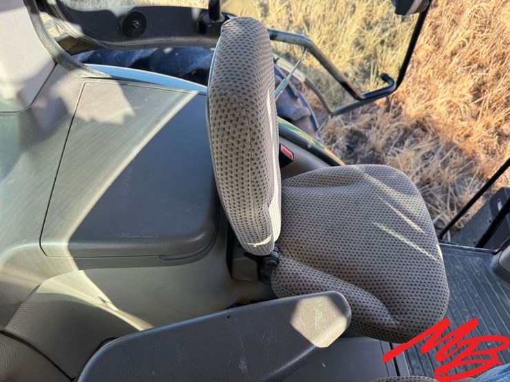 2015-john-deere-7210r-image-32