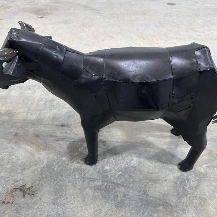 #122 • COW DECOR