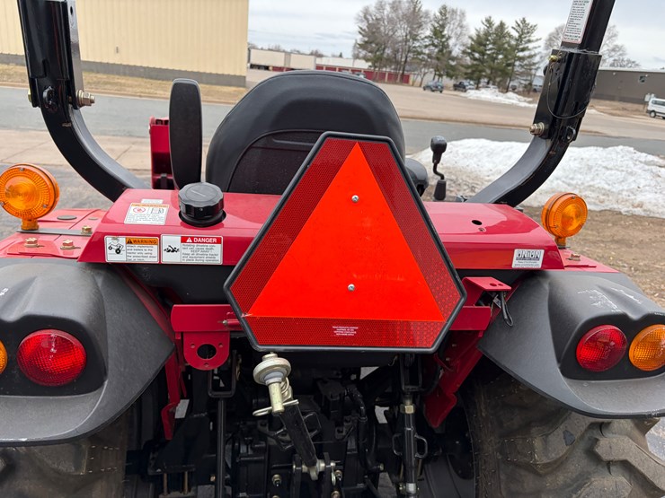 #1022-•-mahindra-2638-tractor-with-loader-(eau-claire,-wi)-image-21