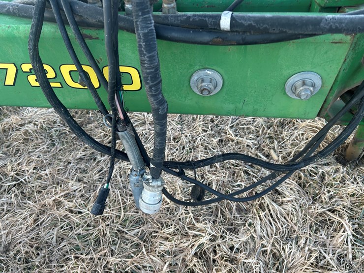 john-deere-12-image-20