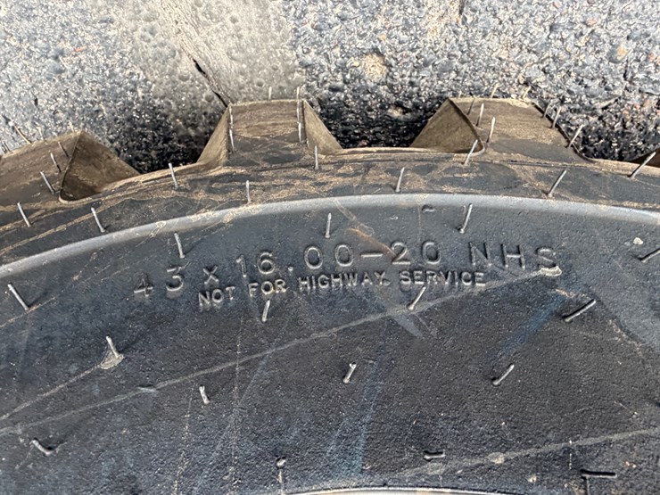 #1022-•-mahindra-2638-tractor-with-loader-(eau-claire,-wi)-image-33