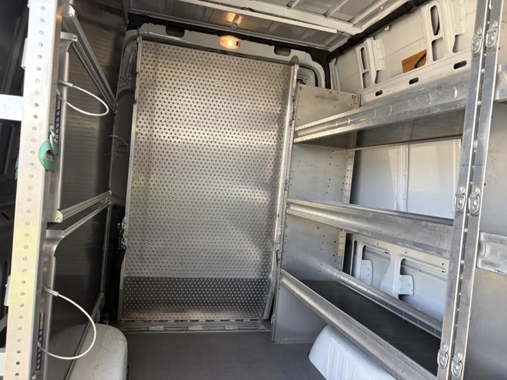 2011-utility-van-image-11