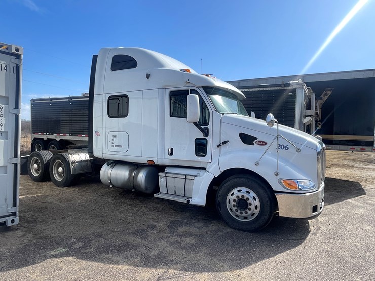 2006-peterbilt-387-image-4
