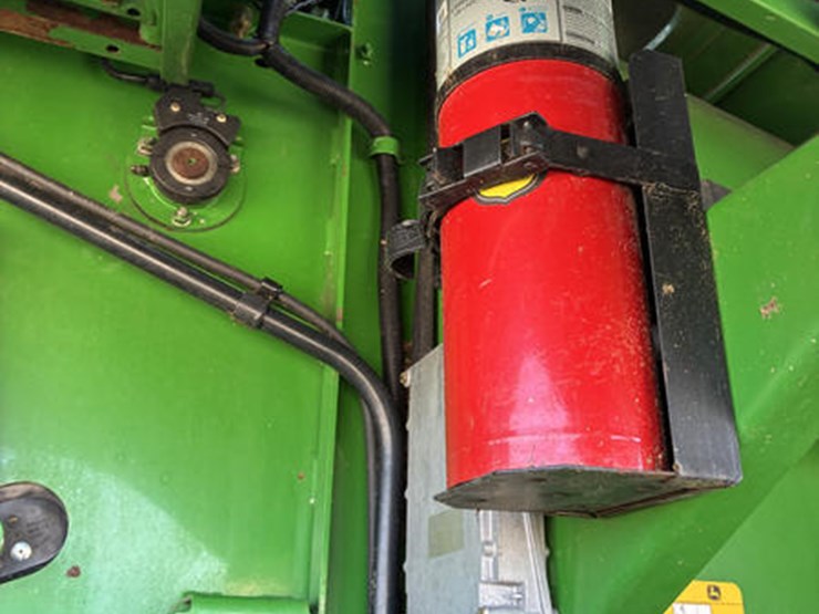 2005-john-deere-9660-sts-image-53