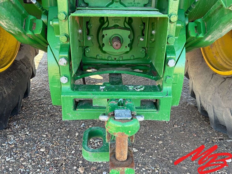 2020-john-deere-8r-250-image-9