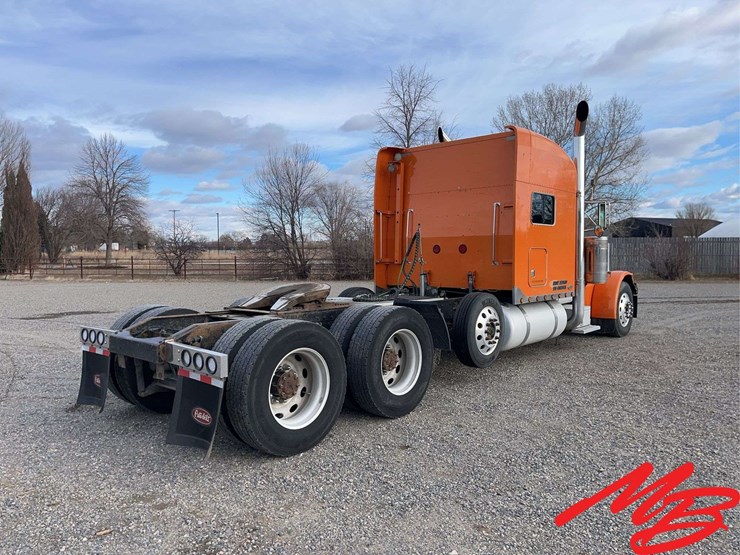 2004-peterbilt-379-image-7