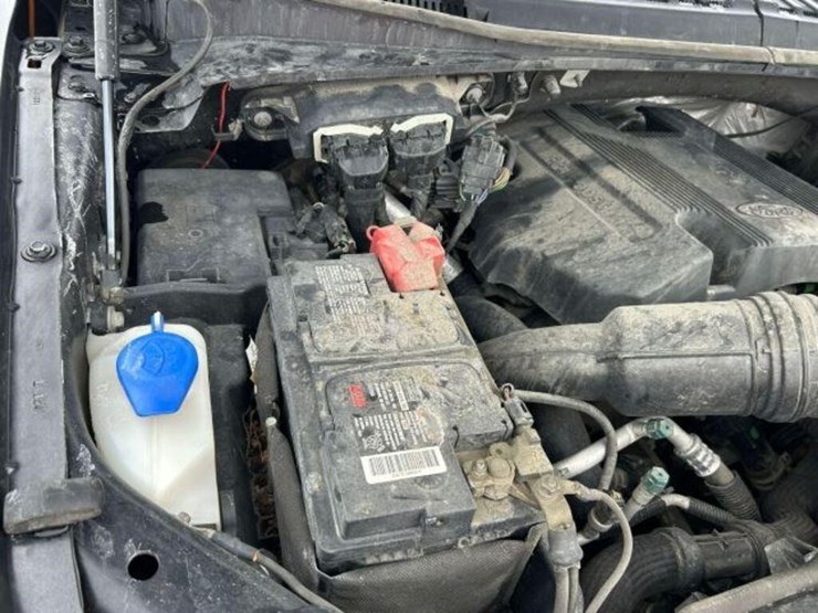 2017-ford-f150-xlt-image-30