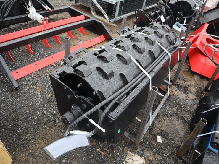 future-skid-steer-compactor-wheel-image-2