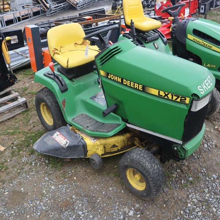 JOHN DEERE LX172