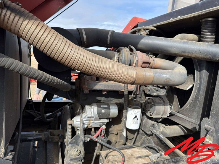 hesston-8450-image-42