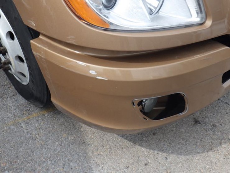 2022-kenworth-t680-image-3