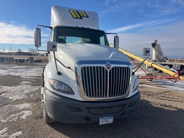 2015-international-prostar-image-4