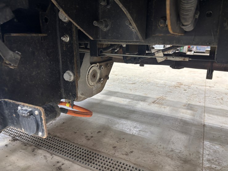 #2331-•-2022-chevrolet-5500-hd-flatbed-truck-image-72