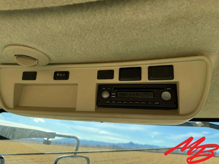 2015-john-deere-7210r-image-26