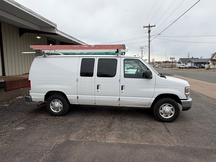 #1020-•-2014-ford-econoline-service-van-(eau-claire,-wi)-(has-wi-title)-image-4